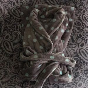Comfy cozy NWT oversized gray polka dot robe